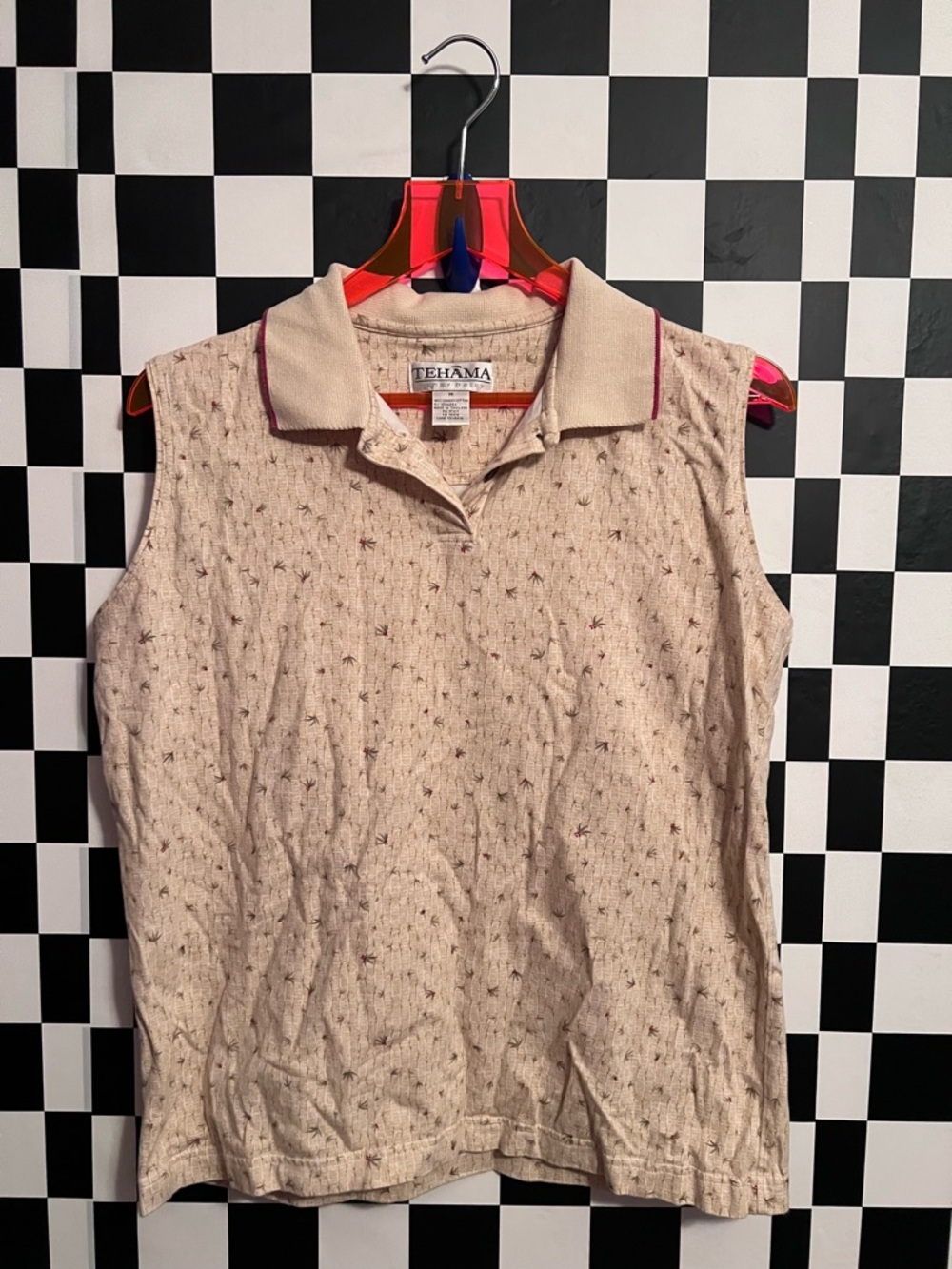 TEHAMA Women's Sleeveless Polo in Light Beige with Subtle Maroon Accents